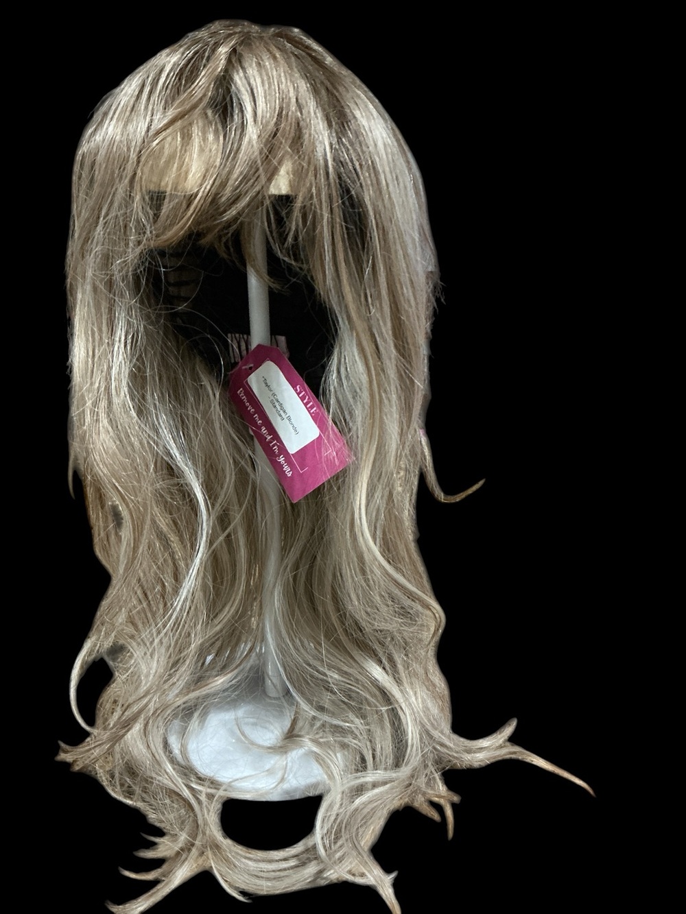 CSC Taylor. Blonde Long Wavy Wig with Bangs